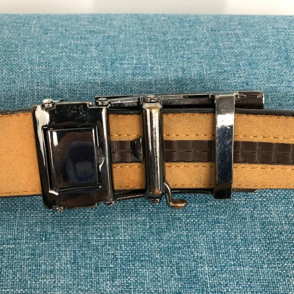 Orvieto Brown Genuine Bonded Leather Belt w/ Silver Tone Belt Buckle size 32 - Picture 8 of 14